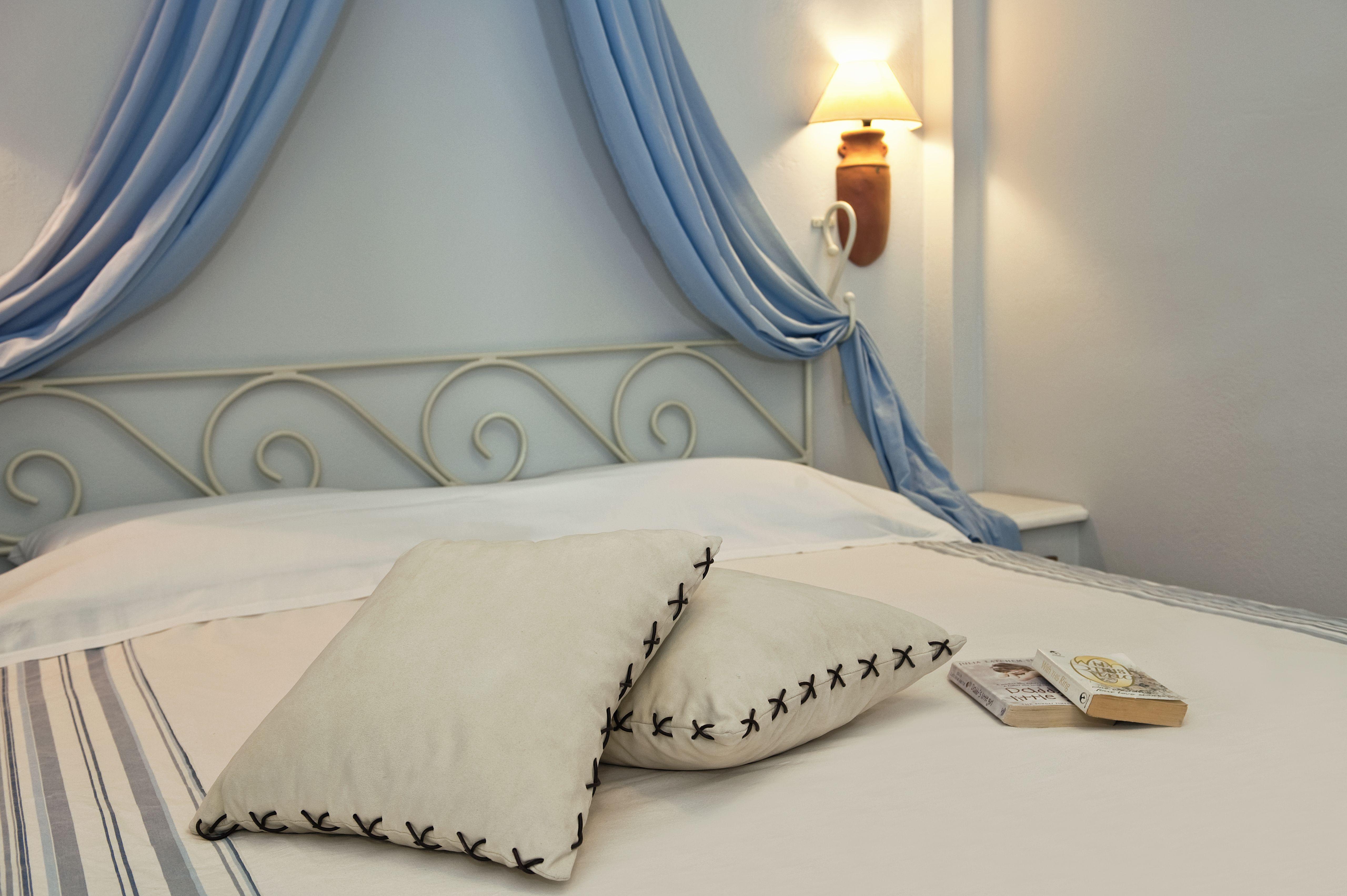 Meltemi Village Hotel Perissa (Santorini)